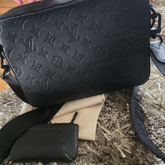 Louis Vuitton Trio Mess NV - Picture 8 of 16